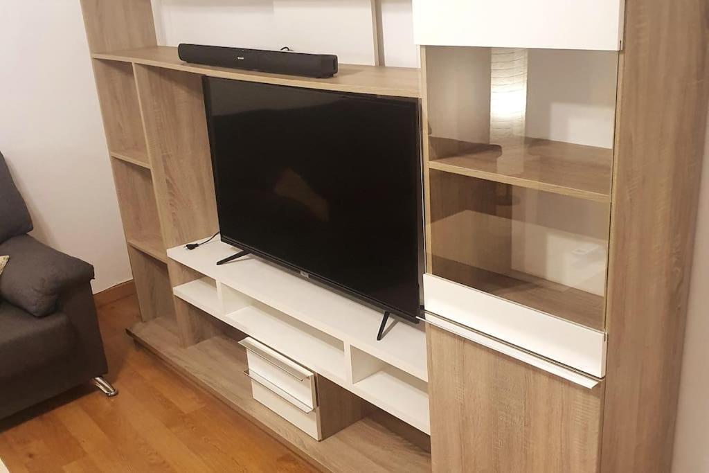 2F, Aire Acondic, 80M2, 2 Dormitorios, 4 Huespedes, Wifi Gratis La Linea de la Concepcion Bagian luar foto