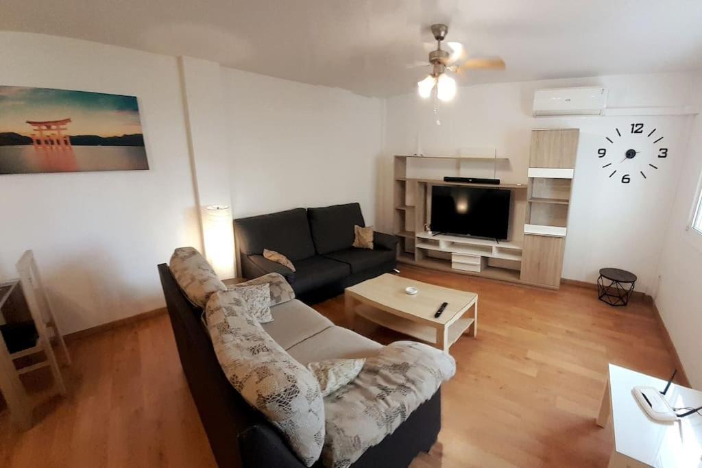 2F, Aire Acondic, 80M2, 2 Dormitorios, 4 Huespedes, Wifi Gratis La Linea de la Concepcion Bagian luar foto