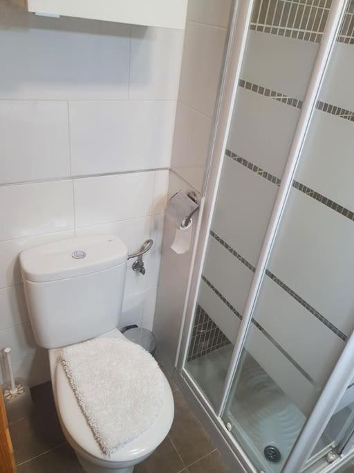 2F, Aire Acondic, 80M2, 2 Dormitorios, 4 Huespedes, Wifi Gratis La Linea de la Concepcion Bagian luar foto